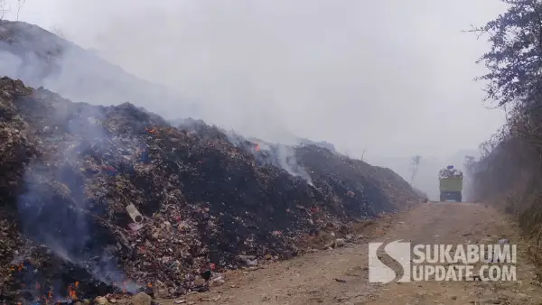 Pantauan Senin 28 September 2026, kebakaran TPA Cikundul Kota Sukabumi (Sumber: sukabumiupdate)