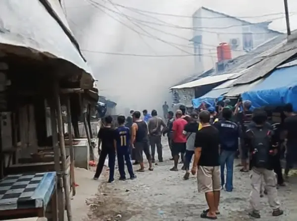 Kebakaran di Pasar Surade Kabupaten Sukabumi, 30 September 2026 (Sumber : Dok warga)