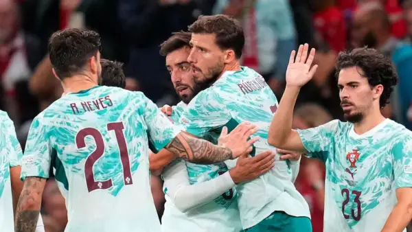 Selebrasi para pemain Portugal saat Vitinha mencetak gol ke gawang Denmark di UEFA Nations League 2026/2027. (Sumber: web/reuteus.com)