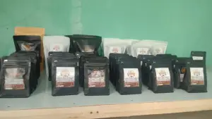 Produk kopi asal Gunung Karamat, Kecamatan Cisolok, Kabupaten Sukabumi yang dipasarkan dengan nama Karamat Coffee. (Sumber Foto: Istimewa)