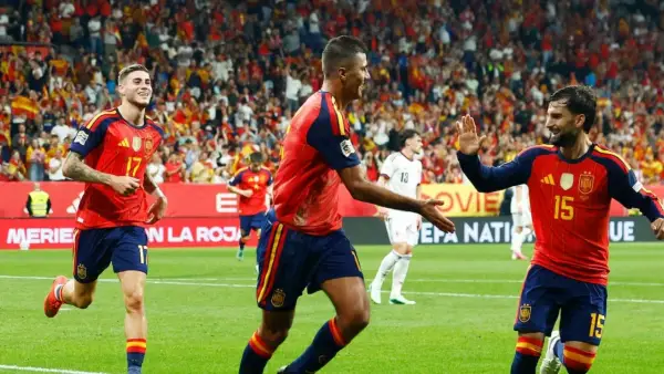 Aksi Rodri setelah cetak gol untuk Spanyol saat mengalahkan Repbulik Ceko (Sumber: web/en.as.com)