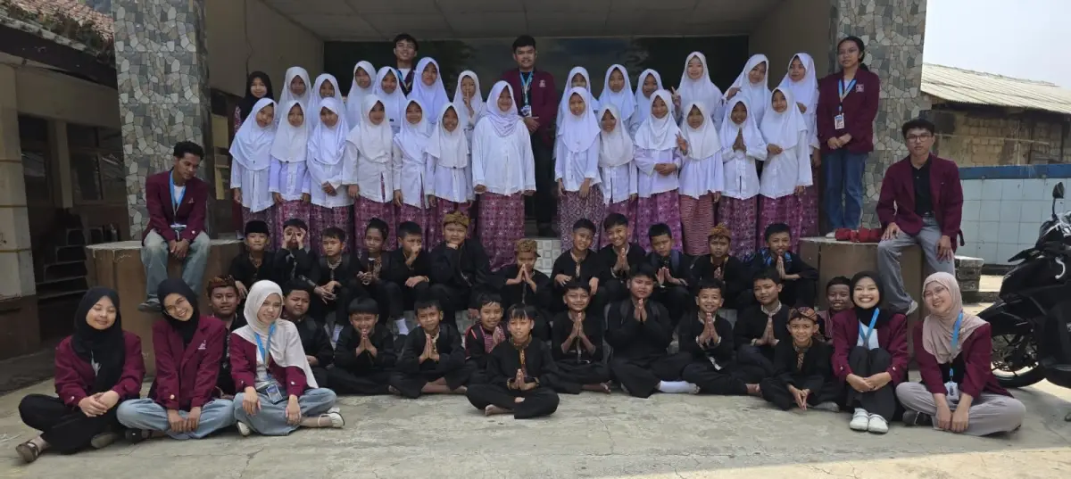 mahasiswa KKN Kelompok 8B