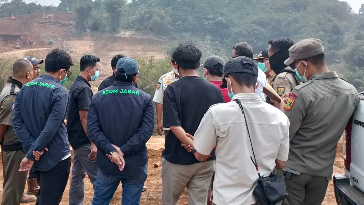 Belum Berizin, Pengerukan Tanah untuk Tol Bocimi di Nagrak Sukabumi Disetop Sementara