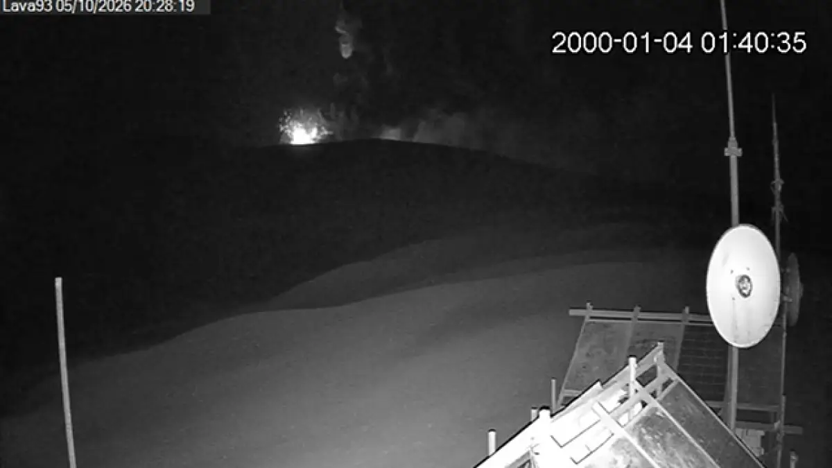 Gunung Anak Krakatau Erupsi Senin Malam, Diminta Tak Mendekat Radius 2 Km