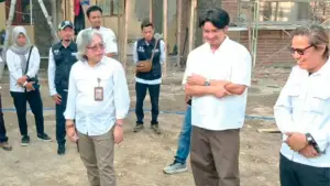 Kepala UPTD BP Mektan Jabar, Anggi Jingga, saat mendampingi langsung jajaran Distanhorti Jabar kunker ke Satpel Plumbon Cirebon. (Sumber : IG BP Mektan)