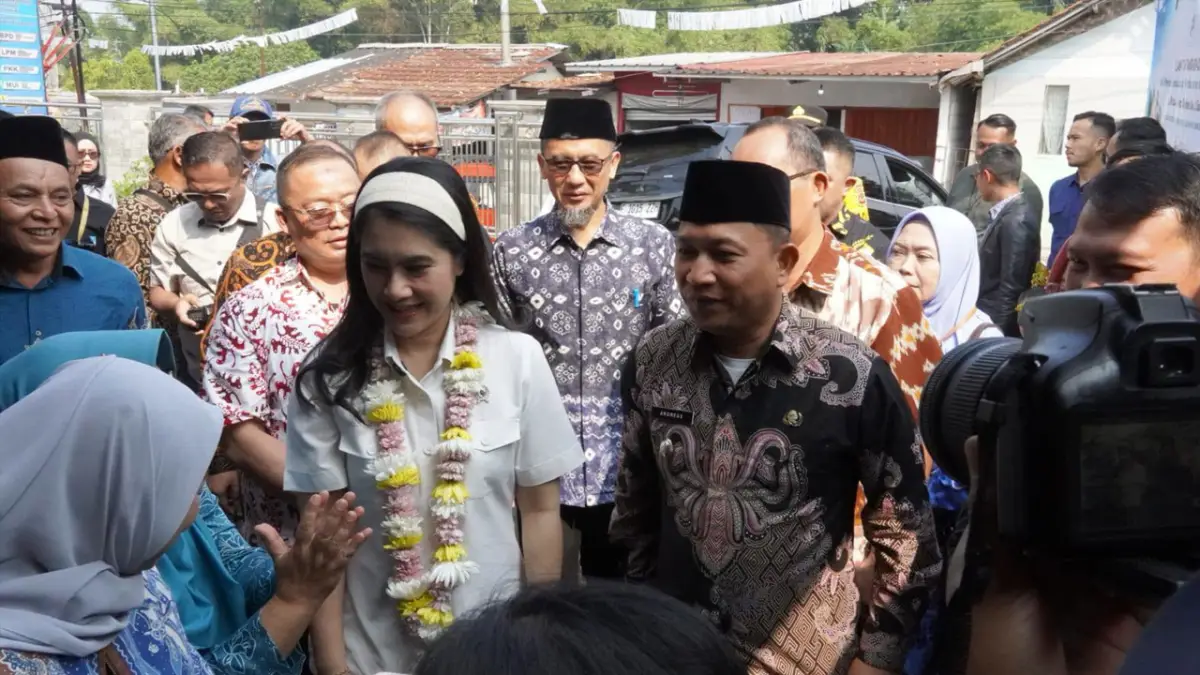 Wabup Sukabumi Dampingi Wamen BKKBN Tinjau Kolaborasi Penanganan Stunting di Kadudampit