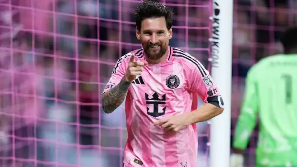 Aksi Lionel Messi setelah cetak gol untuk Inter Miami menghadapi DC United di MLS (Sumber: web/espn.com)