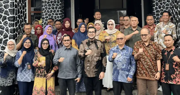 Kunjungan Komisi Informasi Jawa Barat, disambut Wakil Wali Kota Sukabumi, Bobby Maulana dan jajaran. Kamis (15/10/2026) di Balai Kota. (Sumber: dok diskominfo)