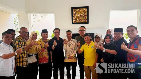 Jajaran DPD Golkar Kota Sukabumi saat bertemu Ketua DPD Golkar Jabar di Sukabumi | Foto : Sukabumiupdate