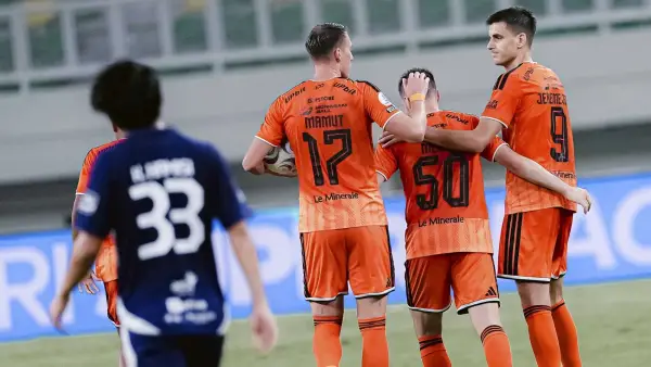 Aksi para pemain Persija saat dikalahkan Persita Tangerang dalam lanjutan Super League 2026/2027 (Sumber: web/persija.id)