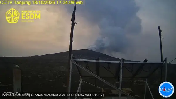 Gunung Anak Krakatau Erupsi Minggu (18/10/2026), Status Masih Level III Siaga. (Sumber : Magma).