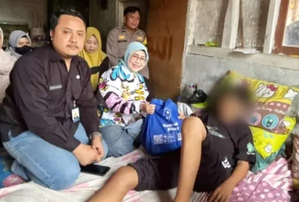 DP3A penjangkauan ke rumah korban, UPTD PPA turut bersama pihak kepolisian sektor (Polsek) dan Opsiga KPI. (Sumber: dok relawan)