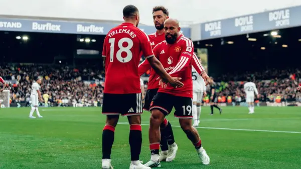 Aksi Bryan Mbuemo setelah cetak gol ke gawang Leeds United di Liga Inggris. (Sumber: web/manutd.com)