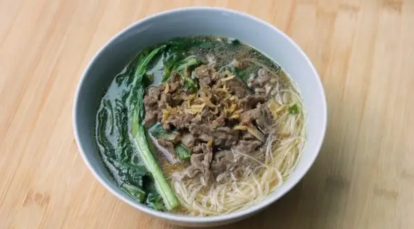 Resep Bihun Kuah Sapi Iris, Hidangan Gurih dan Manis untuk Keluarga di Rumah (Sumber : Youtube | Devina Hermawan)