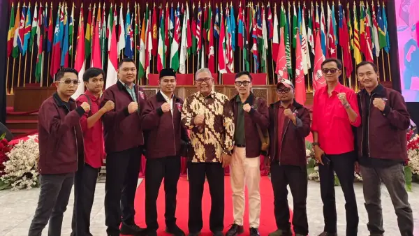 pengukuhan DPD Persatuan Alumni Gerakan Mahasiswa Nasional Indonesia (PA GMNI) Jawa Barat dan Dewan Pimpinan Cabang (DPC) PA GMNI se-Jawa Barat periode 2026–2031 di Bandung, Sabtu (24/10/2026). (Sumber: Istimewa)