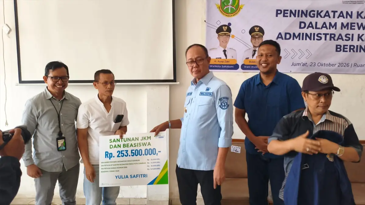 Ahli Waris Peserta BPJS Ketenagakerjaan di Sukabumi Terima Santunan dan Beasiswa Rp253,5 Juta