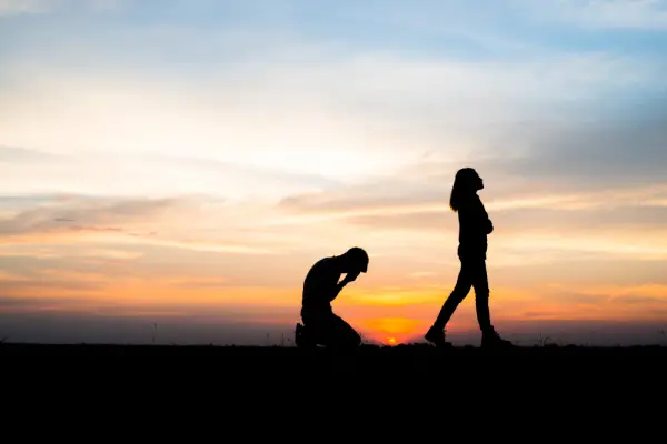 7 Cara Membuat Seseorang Menyesal Telah Kehilanganmu, Tanpa Perlu Balas Dendam (Sumber : freepik.com/@jcomp)