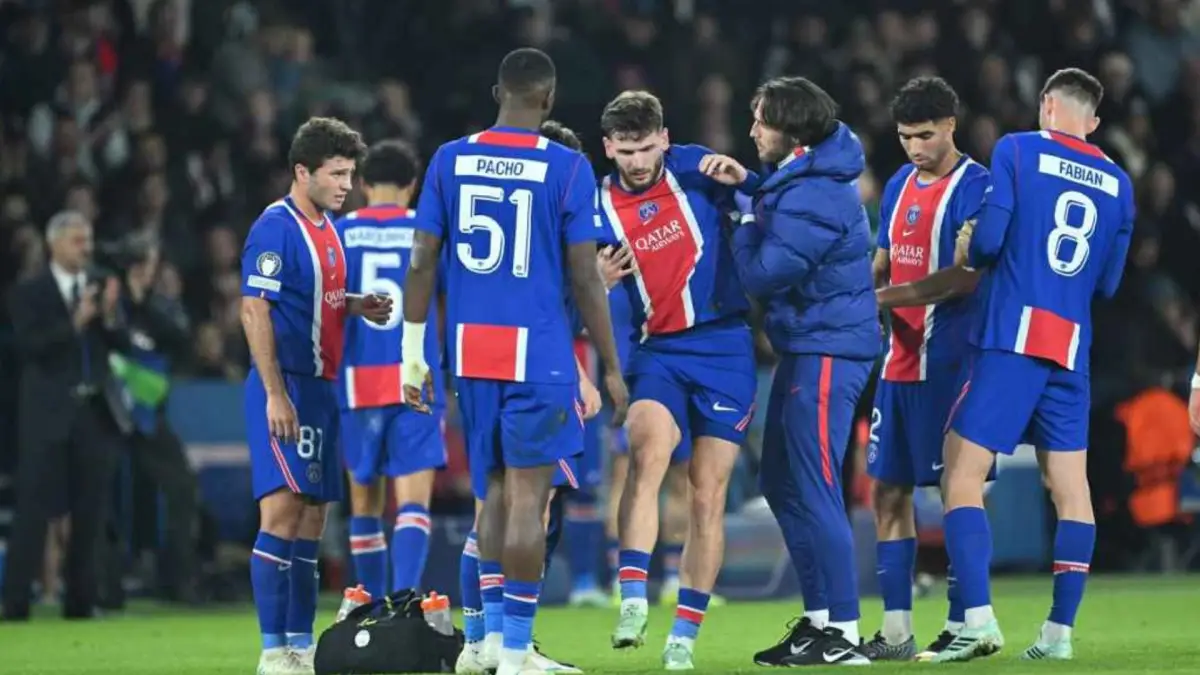 Khvicha Kvaratskhelia Cedera Ligamen, Luis Enrique Optimis Bintang PSG Segera Pulih
