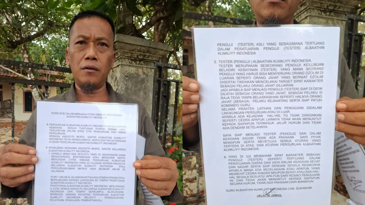 Tabib Jalil saat menunjukan lembaran kode etik perguruan. | Foto: SU/Ragil Gilang