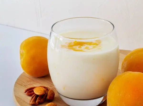 Ilustrasi. Resep Osmanthus Milk, Minuman Hangat yang Muncul di Drachin The Early Spring (Sumber : freepik.com)
