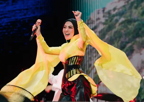 Tiket Konser Syahrini Termahal Rp35 Juta Ludes, Promotor Ungkap Fasilitas Mewah (Sumber : Instagram/@syr.records)