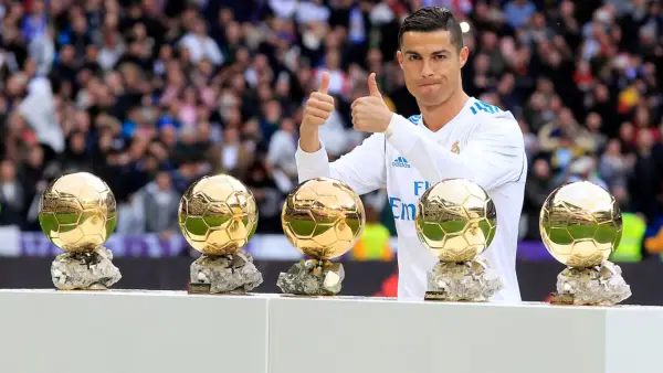 Cristiano Ronaldo meraih penghargaan BOAT (Sumber: web/en.as.com)