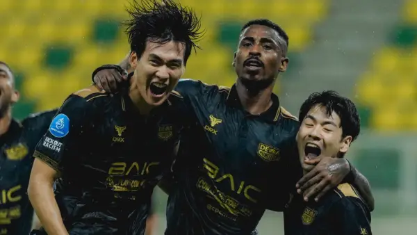 Selebrasi para pemain Dewa United setelah Taisei Marukawa mencetak gol ke gawang Persija Jakarta (Sumber: Instagram/@dewaunitedfc)