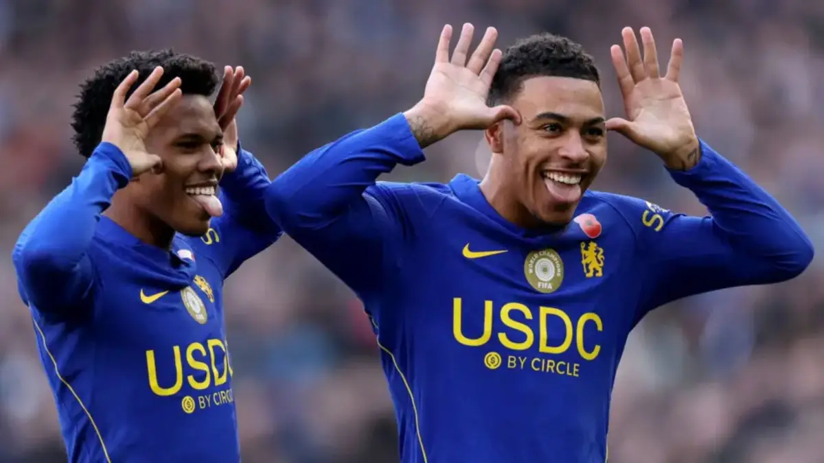 Chelsea vs Manchester United, The Blues Menang 2-0, Lisandro Martinez Diusir