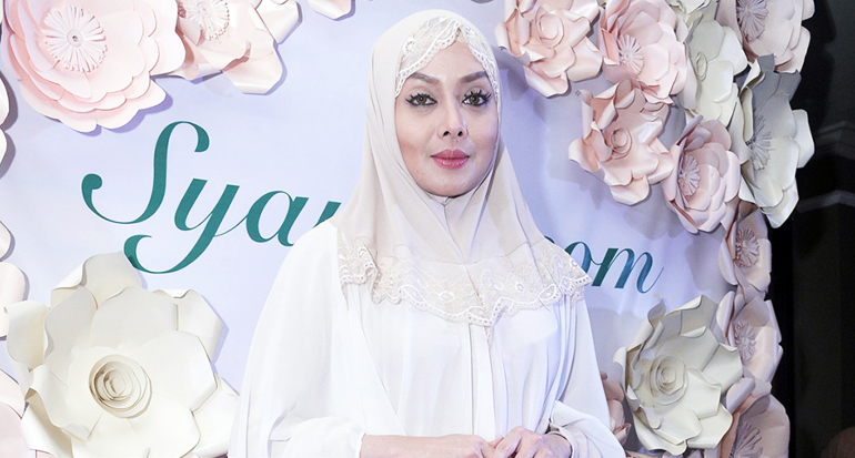 Sejak Berhijab Terry Putri Pilih Pekerjaan Sambil Ibadah