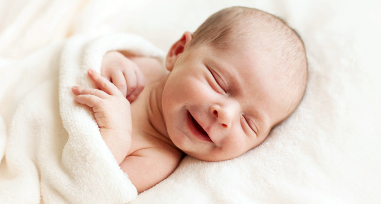 Sindrom Kepala Rata pada Bayi, Pahami Penyebabnya
