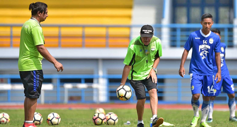 Gomez : Menang di Kandang Persija itu Penting