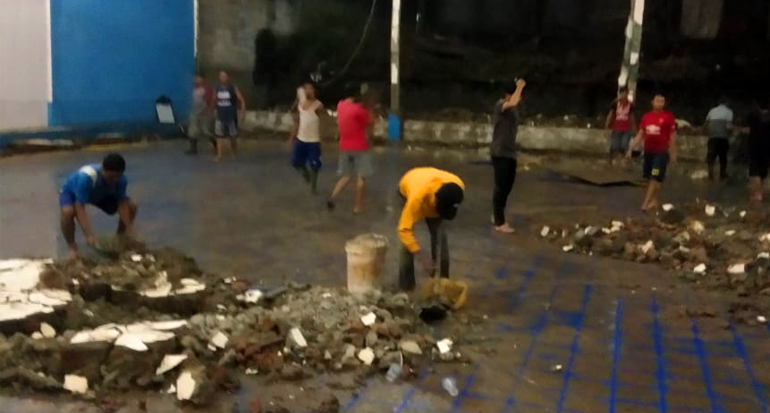 Hujan Deras, Dinding GOR Futsal di Palabuhanratu Sukabumi Ambruk