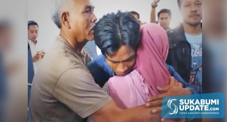 Tangisan Ayah DI Pelaku Kekerasan di SDN Longkewang Kabupaten Sukabumi
