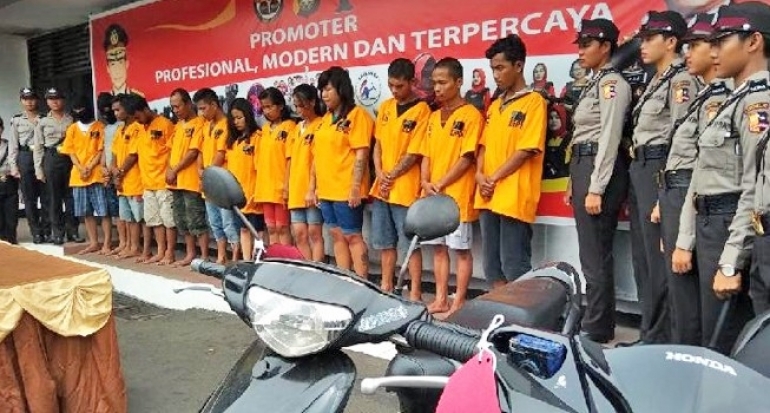 Begini Cara Perempuan Muda Pancing Korban Begal Motor di Depok