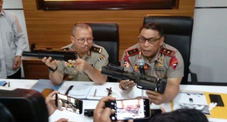 Polisi Sebut Amunisi Senjata Impor untuk Melumpuhkan