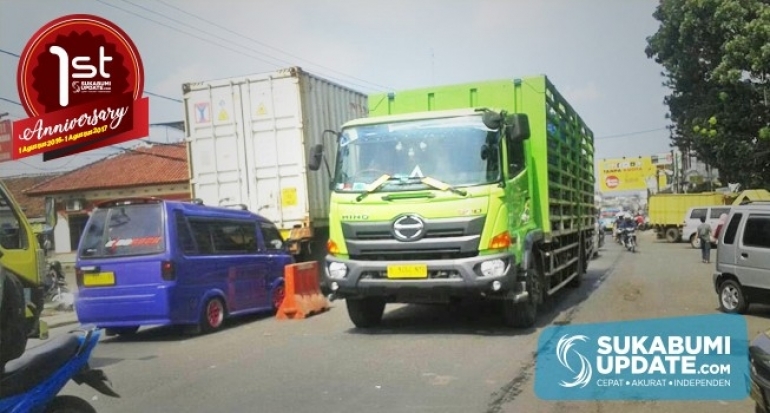 H-5 Arus Lalin Bogor-Sukabumi Pukul 12.11 WIB Padat Merayap, Angkutan Barang Masih Melintas