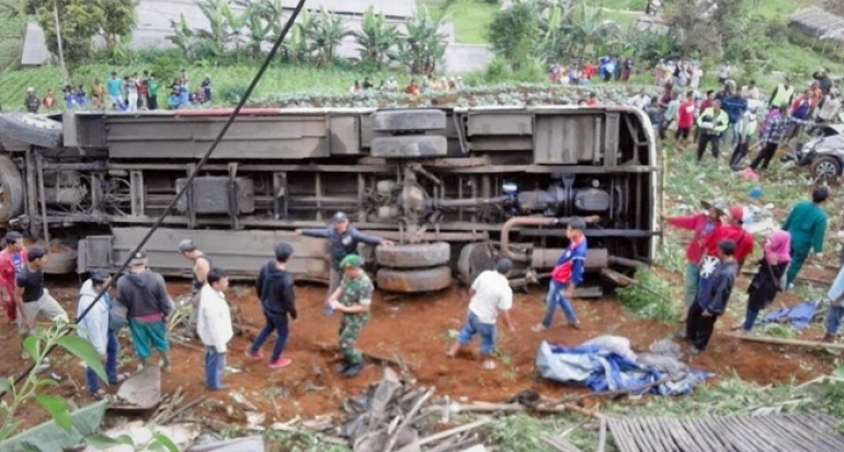 Akibat Tabrakan Beruntun, Jalur Puncak Macet 11 Kilometer