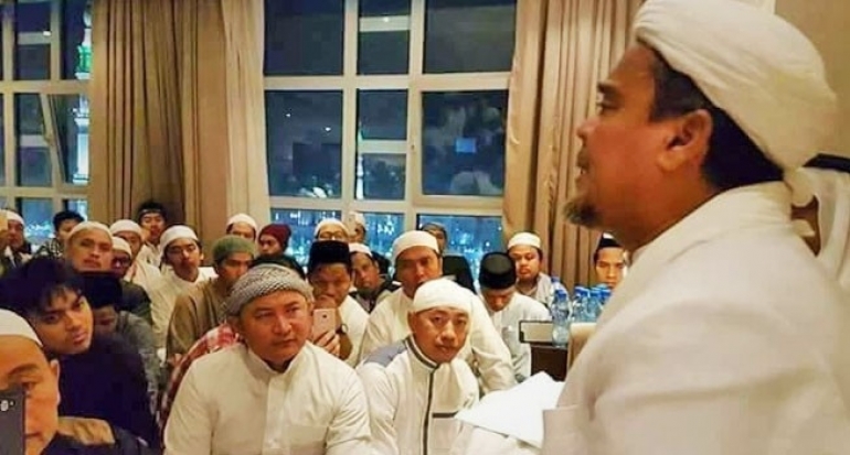 Rizieq FPI di Video, Kuasa Hukum: Sewa Kamar di Zam-zam Tower