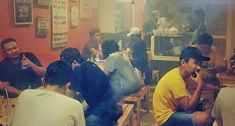 Pemilik Kafe Rumah Tua Vape Jadi Tersangka, Bagaimana Pelanggan?