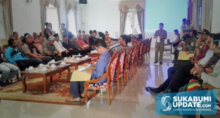 Ketua Geber Pasir Serahkan Berkas Temuan ke Kapolres Sukabumi