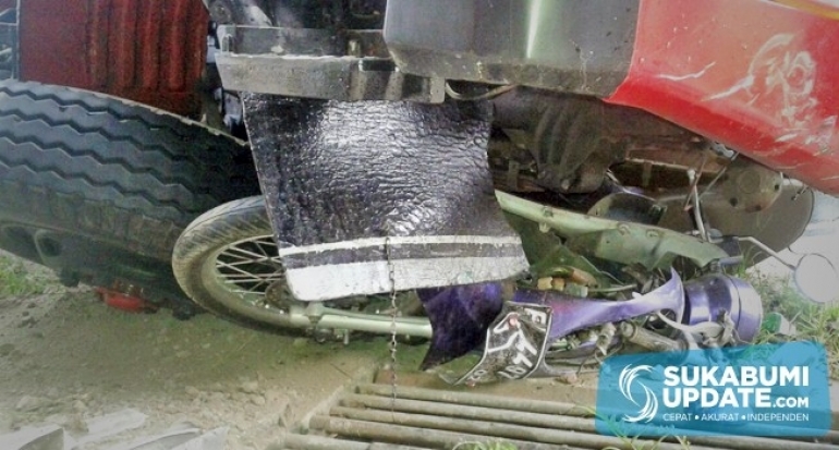 Truk Tangki Minyak Sayur Gilas Scoopy di Parungkuda Kabupaten Sukabumi