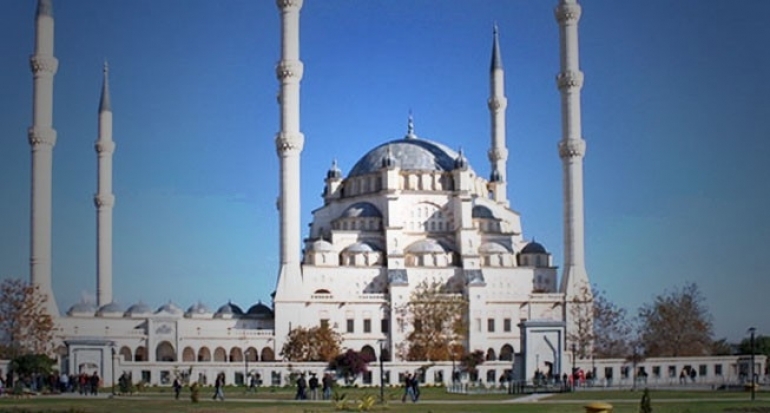Ops, Suara Adegan Film Porno Terdengar dari Pengeras Suara Masjid Turki