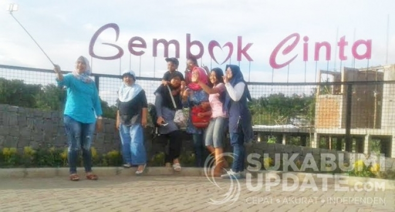Gembok Cinta Sukabumi, Spot Selfie Tak Pernah Sepi Dikunjungi