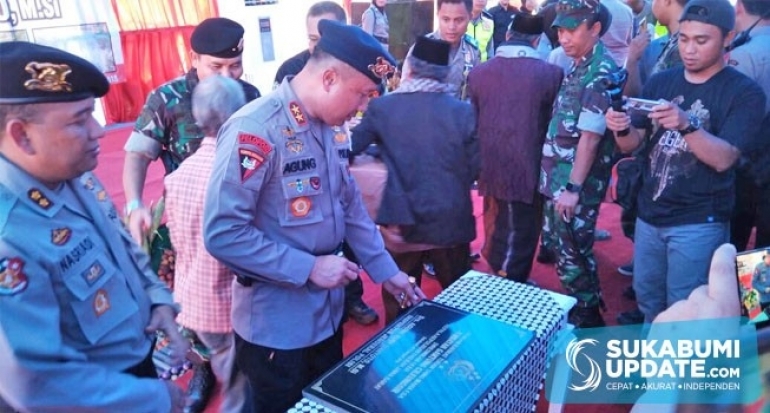 Kapolda Resmikan Jembatan Gantung Penghubung Dua Kecamatan di Kabupaten Sukabumi