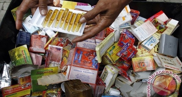 BBPOM Gerebek Gudang Obat Impor Ilegal