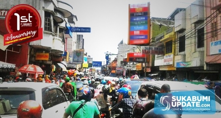 Ruas Jalan di Kota Sukabumi Mulai Dipadati Kendaraan dan Pejalan Kaki