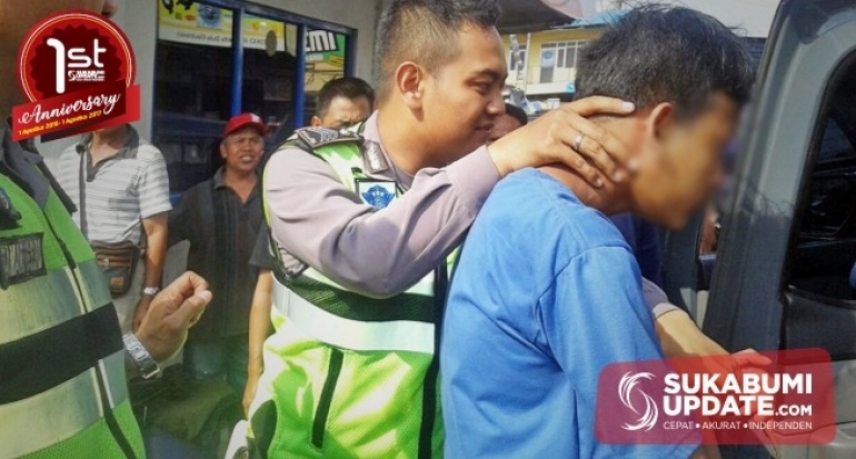 Ketahuan Saat Beraksi, Pelaku Penjambretan di Pasar Cicurug Kabupaten Sukabumi di Massa