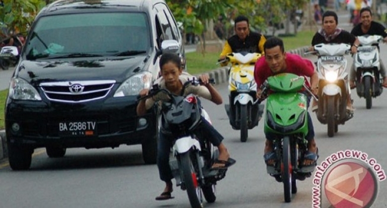 Seorang Remaja Tewas Dalam Arena Balap Liar