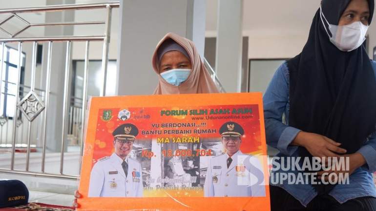 Perbaiki Rumah, Mak Sarah Dibantu Program Udunan Online Kota Sukabumi