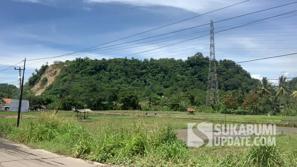 View Gunung Tangkuban Parahu di Kelurahan/Kecamatan Palabuhanratu Kabupaten Sukabumi. | Foto: SU/Denis Febrian.